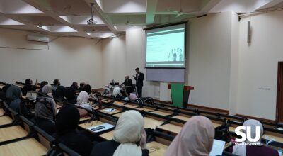 مناقشة المشاريع البحثية التطبيقية لصيادلة الامتياز